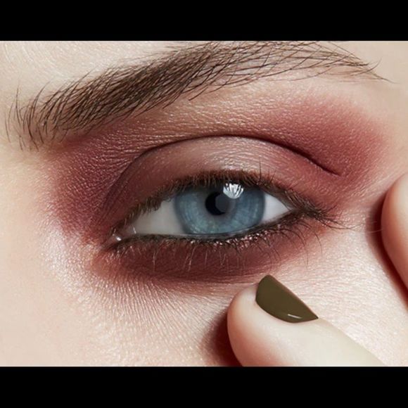 MAC Eye Shadow- Haute Sauce - Picture 3 of 6